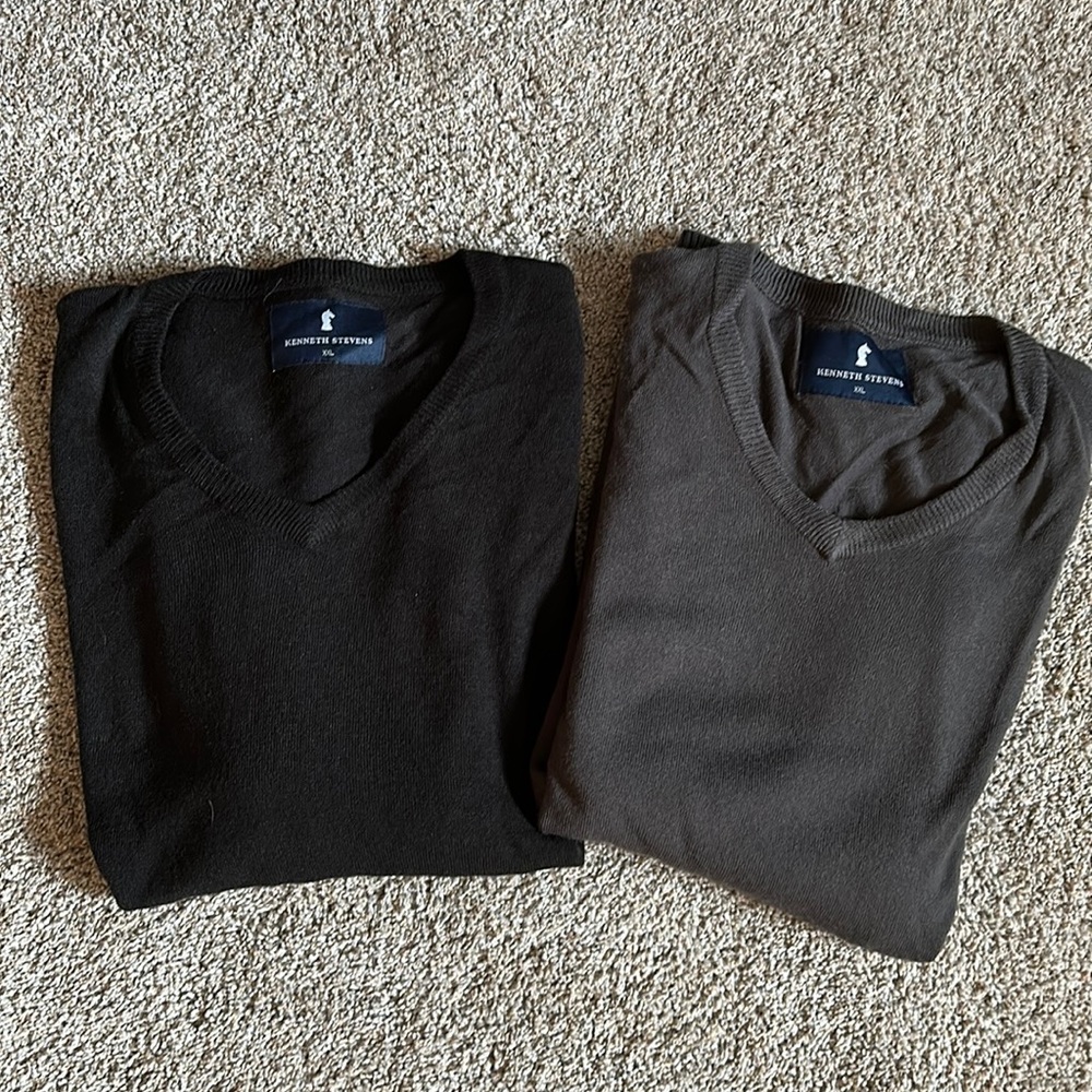 Kenneth Stevens V necks